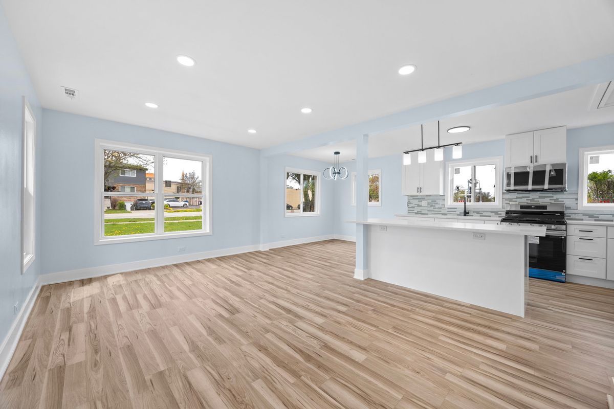 1415 N Taft Avenue, Berkeley, IL 60163