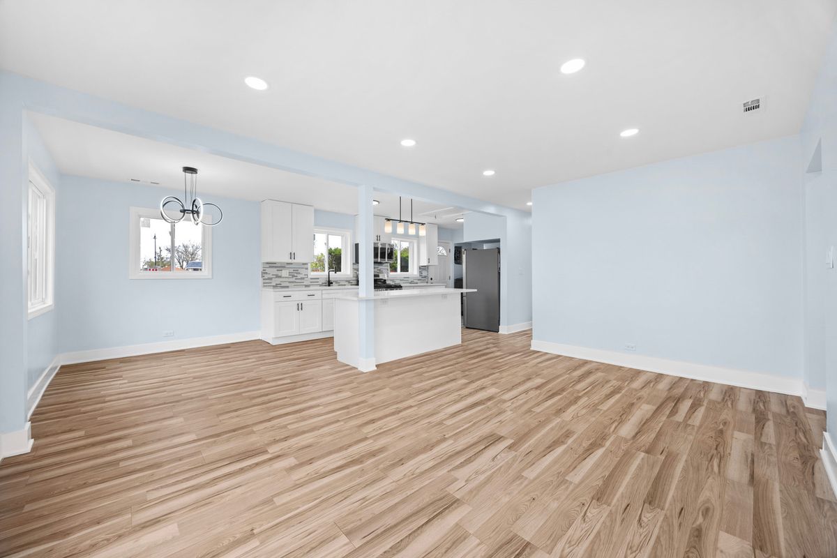 1415 N Taft Avenue, Berkeley, IL 60163