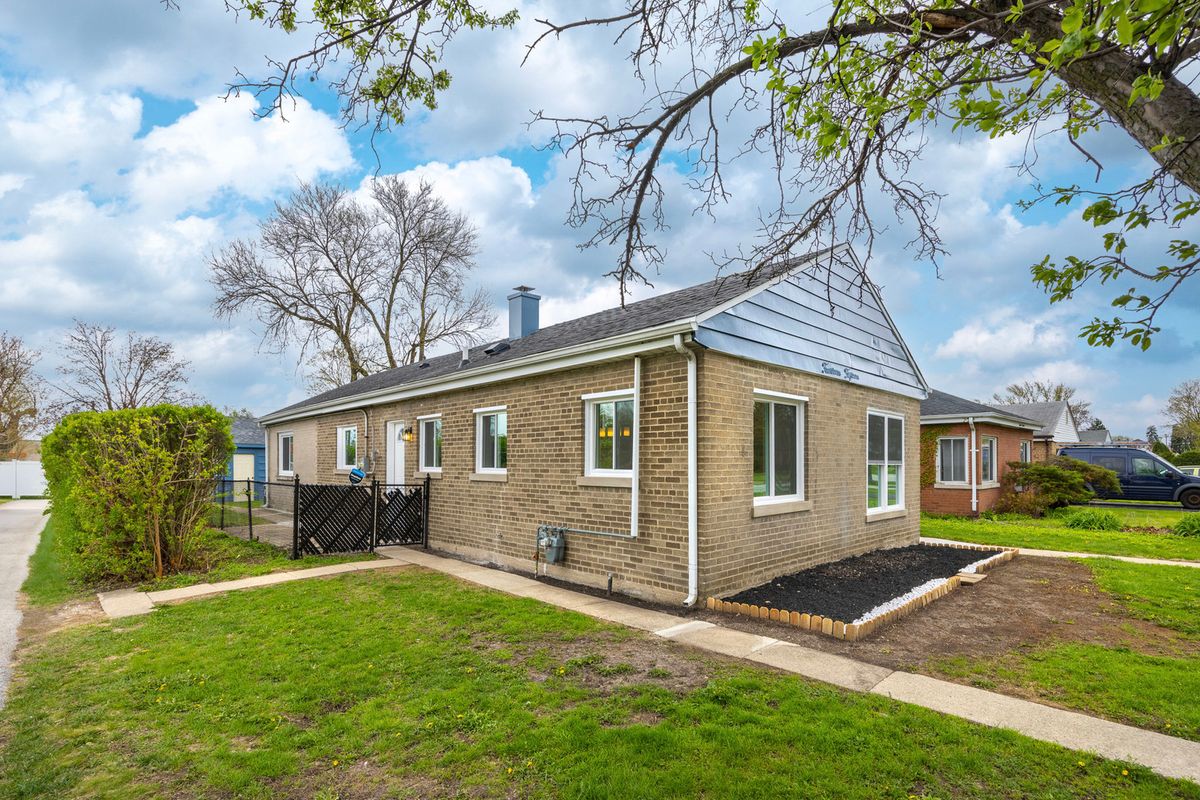 1415 N Taft Avenue, Berkeley, IL 60163