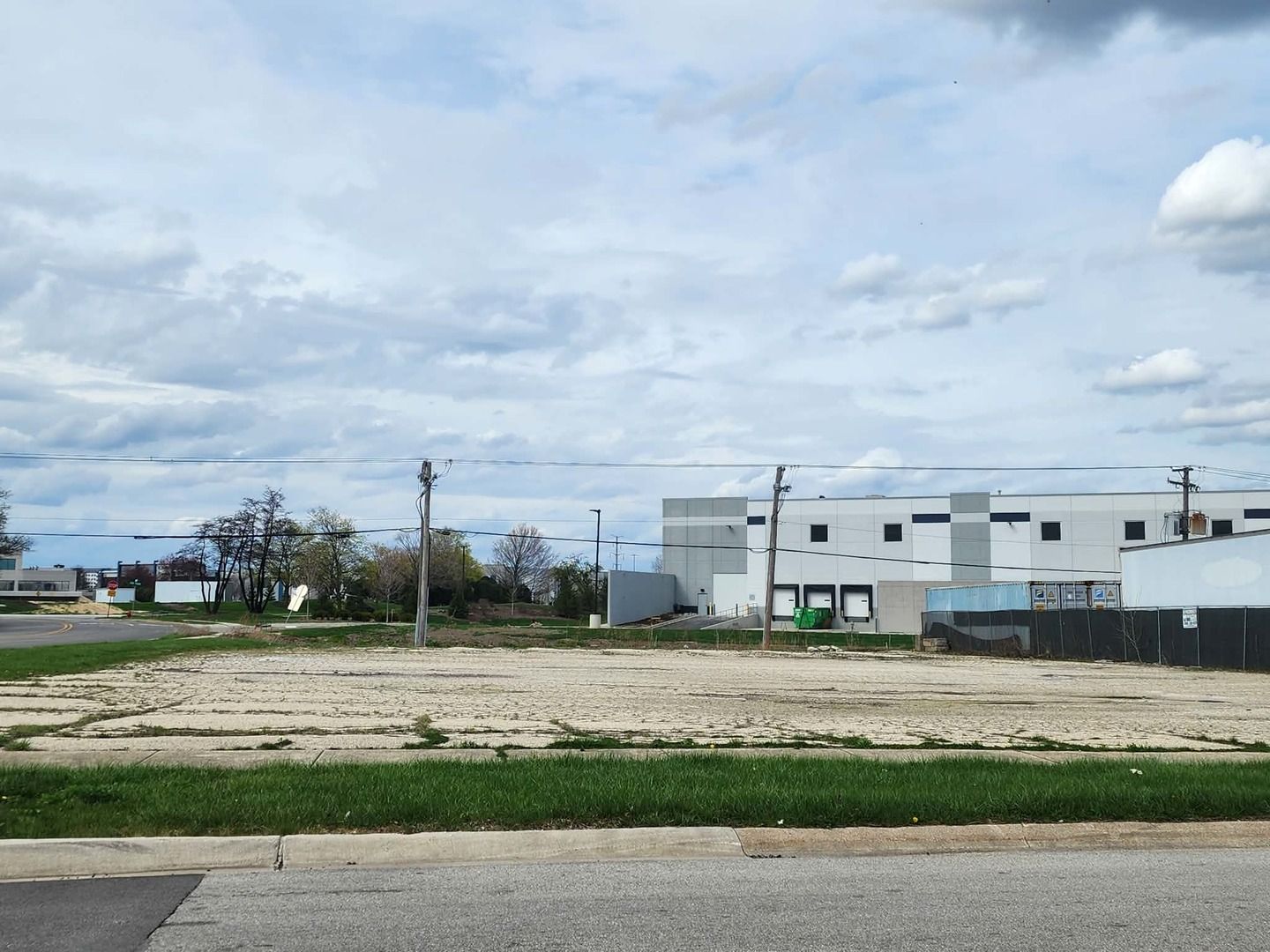 401 King Street — Elk Grove Village, IL 60007