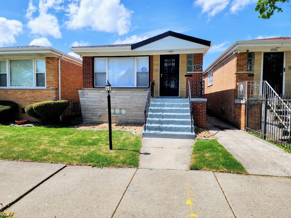 8942 Union Avenue, Chicago, IL 60620