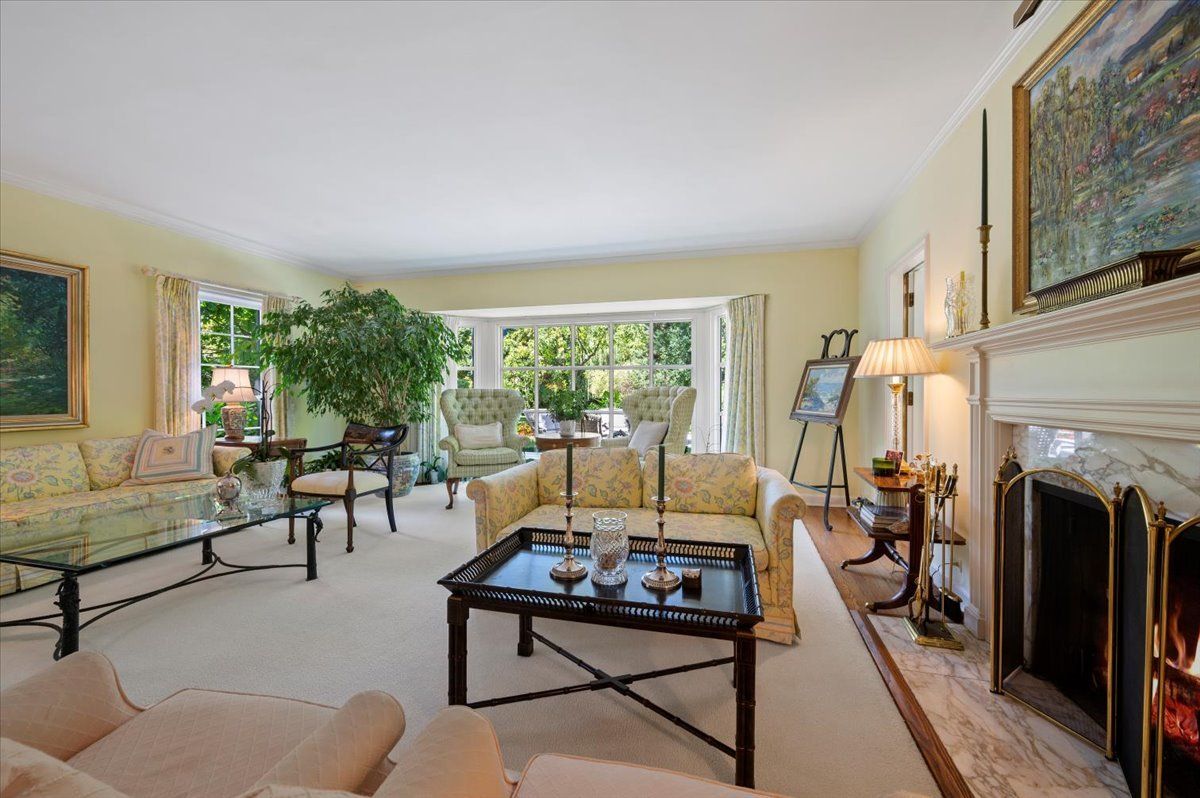 92 Indian Hill Road, Winnetka, IL 60093