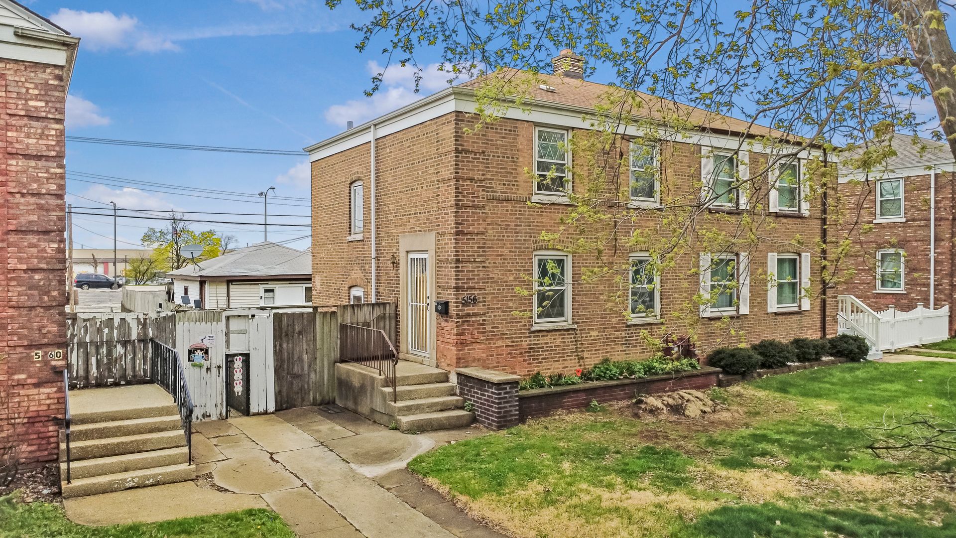 5156 W 63rd Place — Chicago, IL 60638
