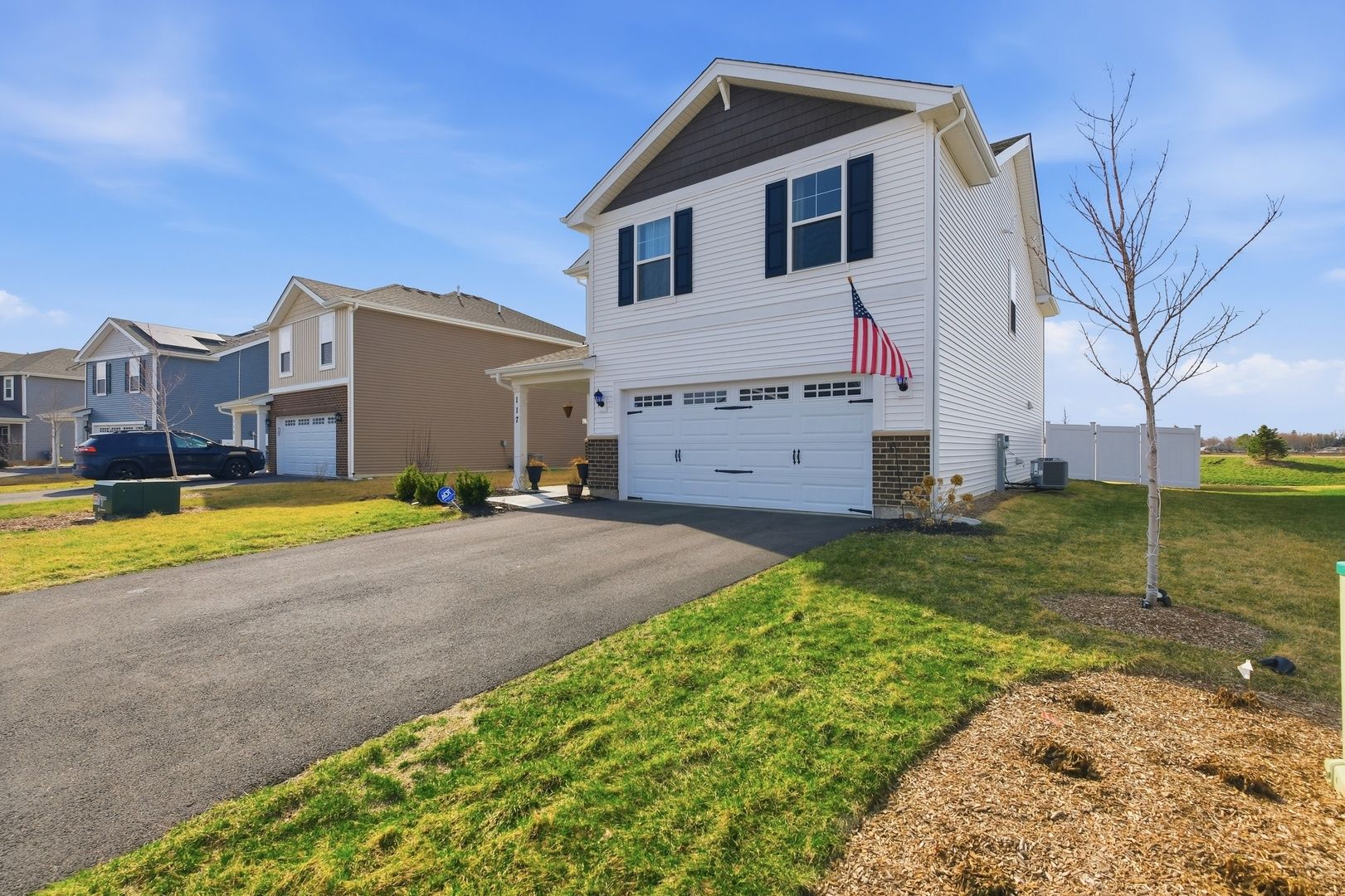 117 Fieldcrest Avenue — Hampshire, IL 60140
