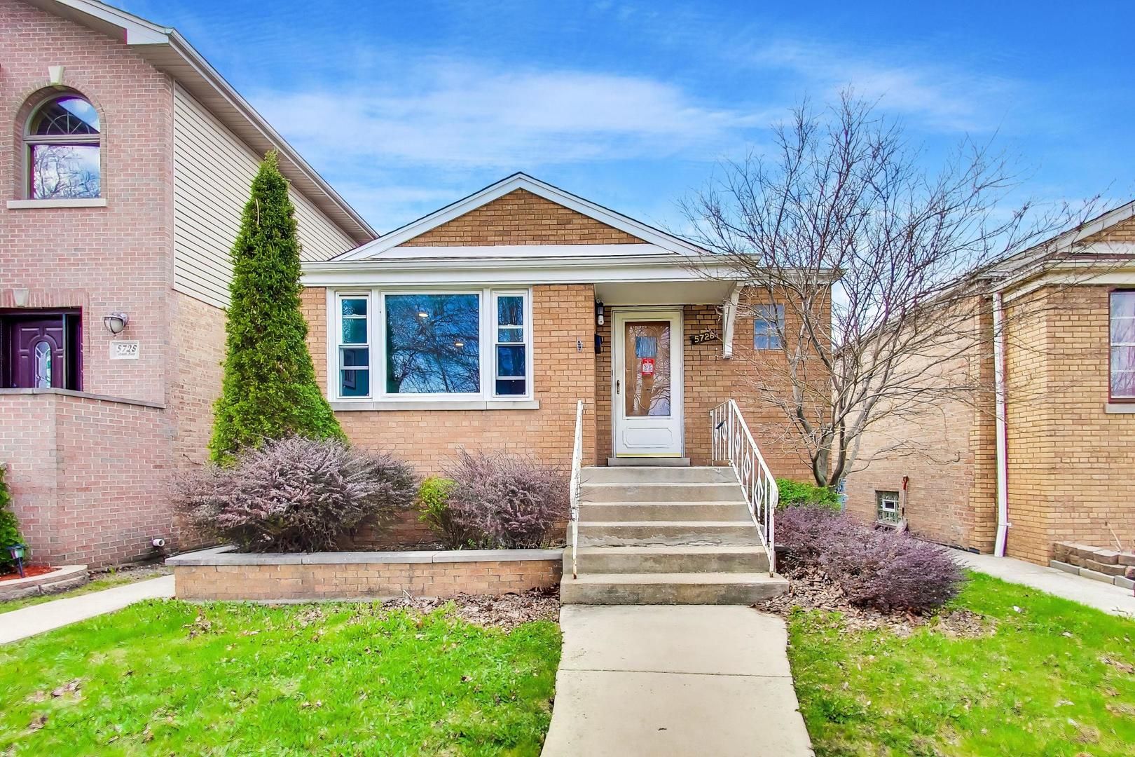 5726 S Neva Avenue — Chicago, IL 60638