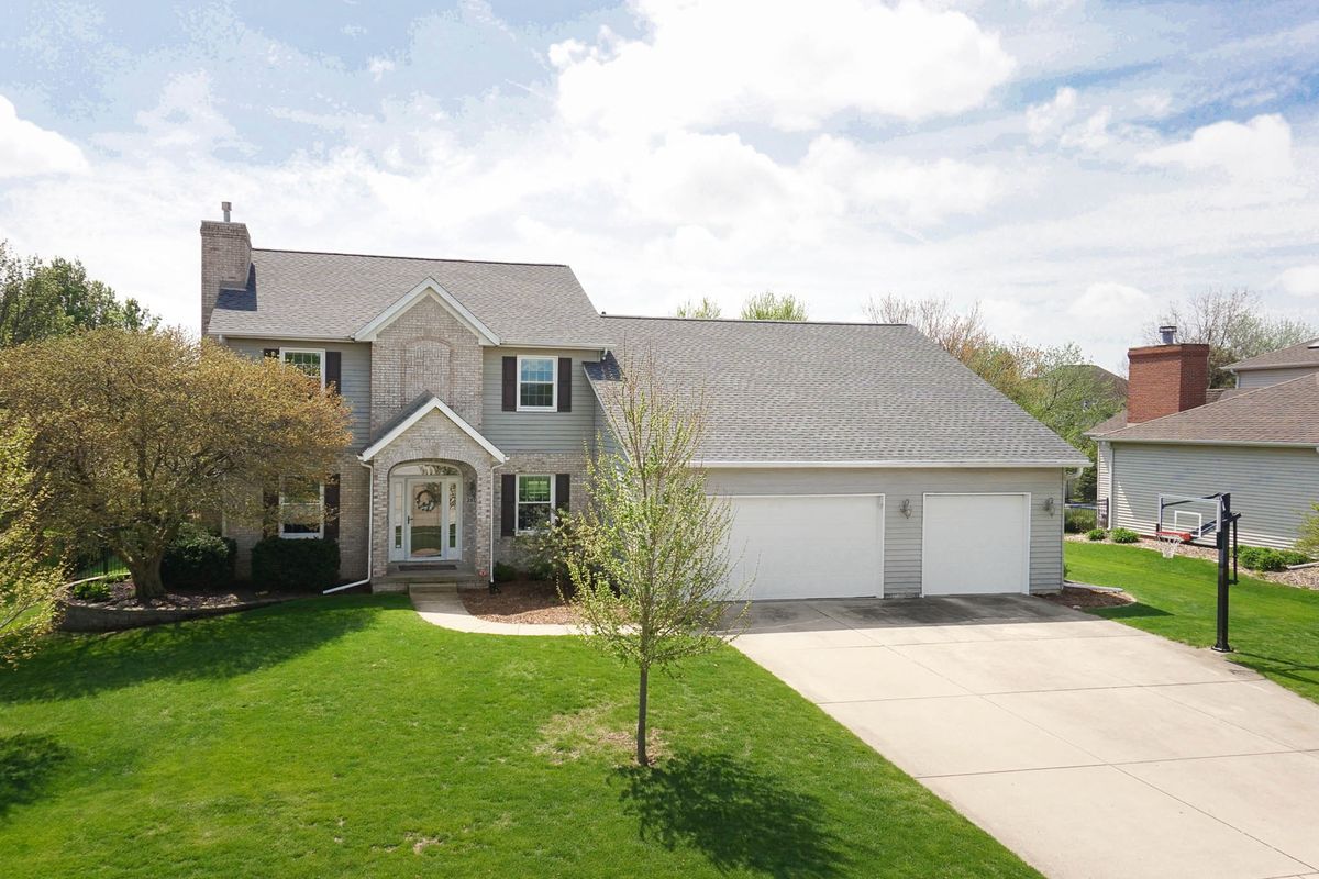 3601 Baywood Road, Bloomington, IL 61704