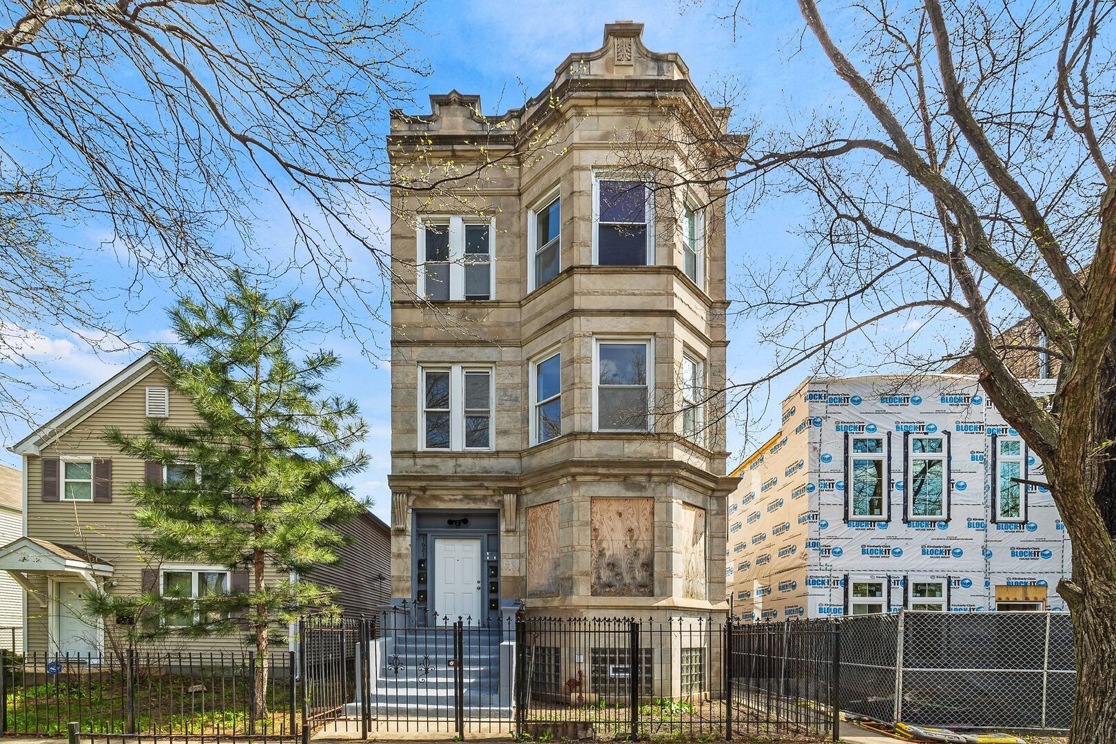 1621 S Lawndale Avenue — Chicago, IL 60623