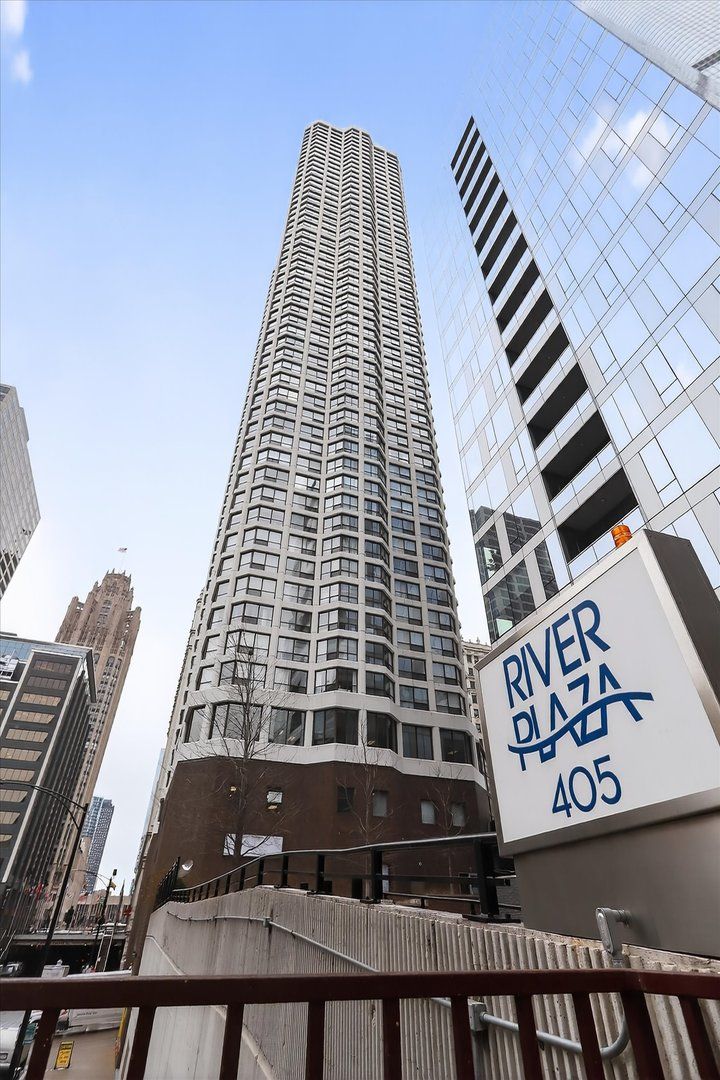 405 WABASH Avenue, Chicago, IL 60611