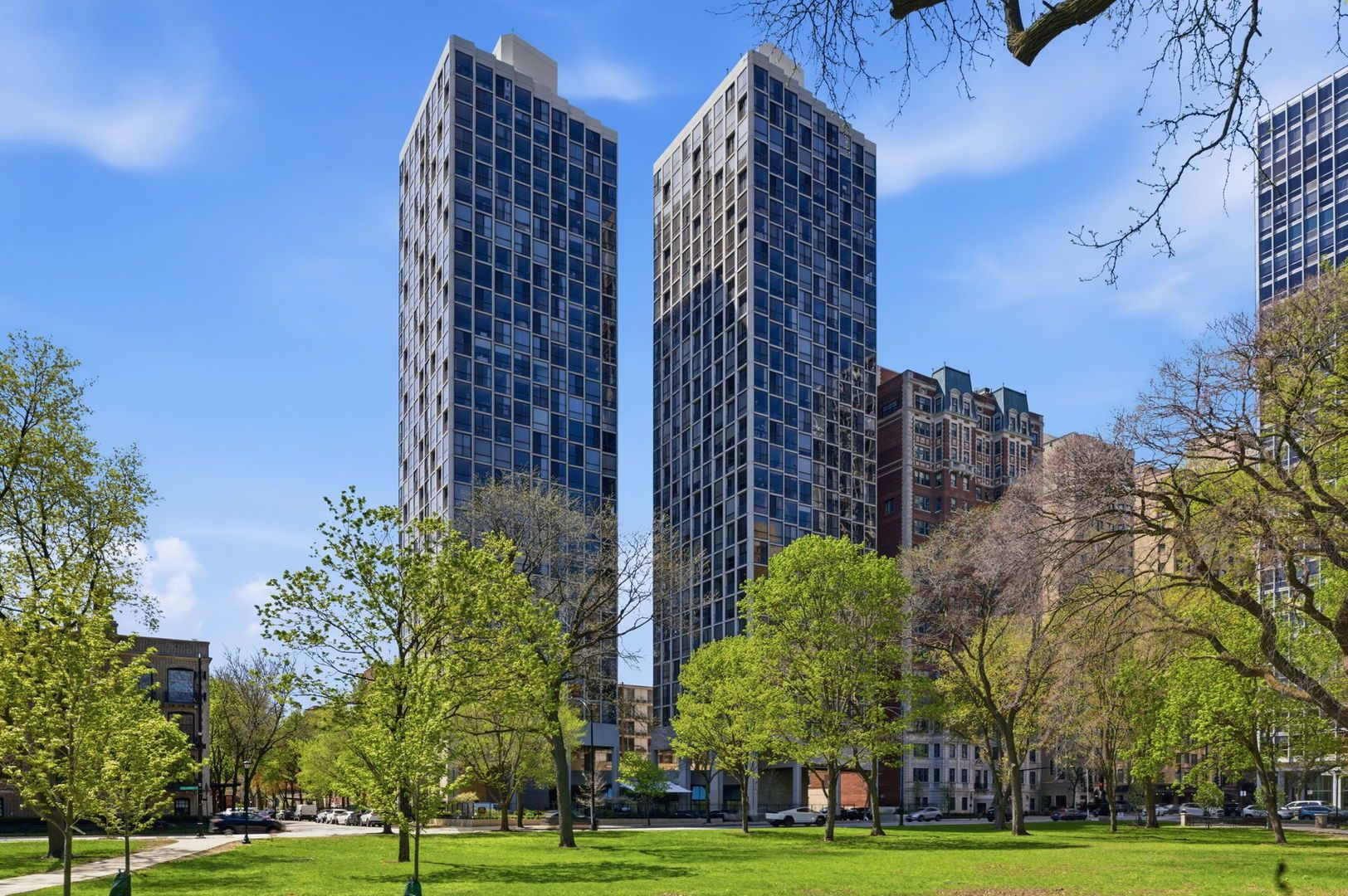 345 W FULLERTON Avenue #2406 — Chicago, IL 60614
