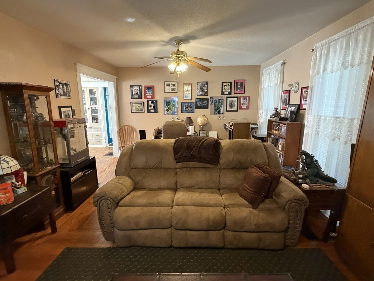 304 Avenue D, Rochelle, IL 61068