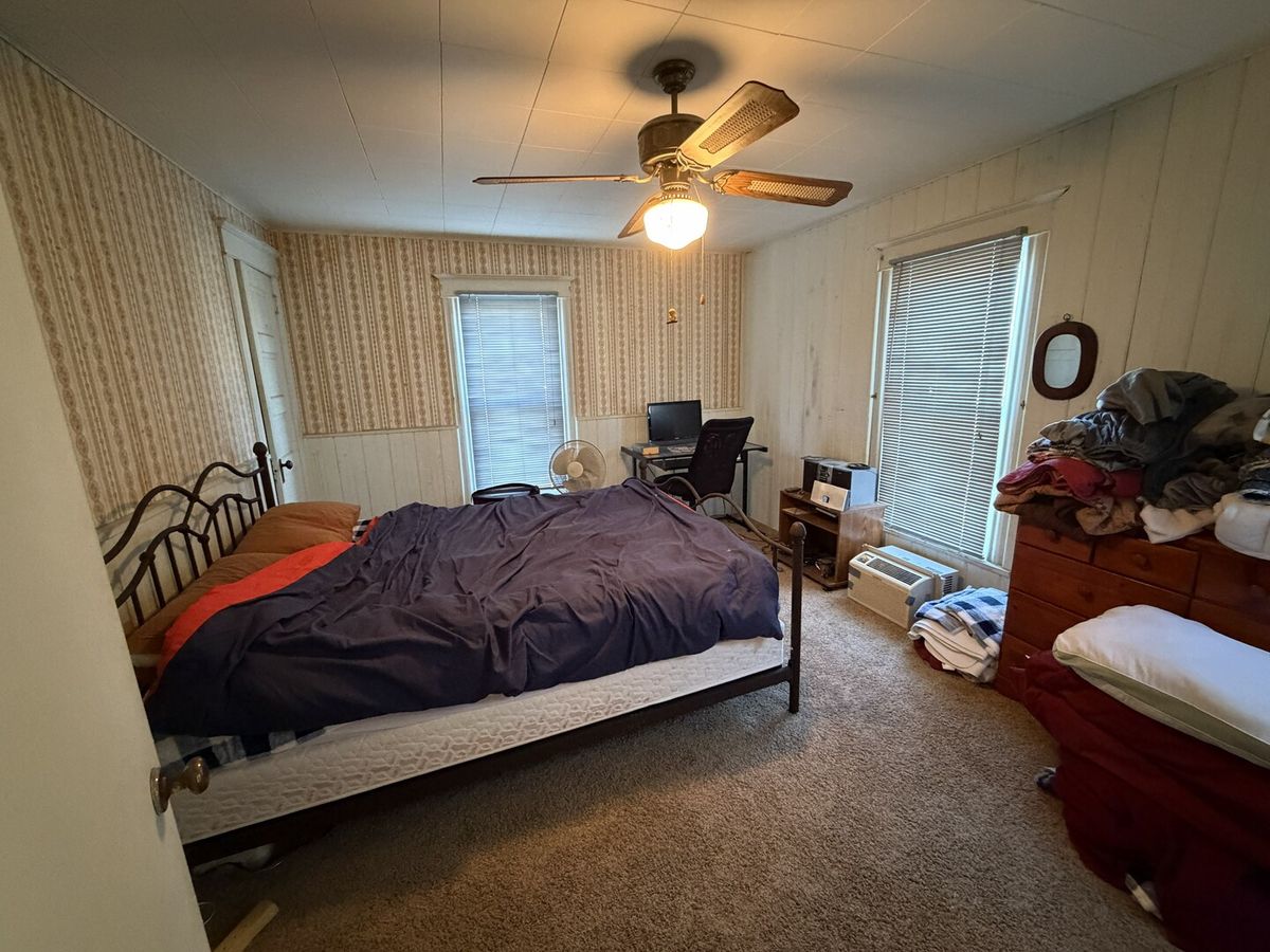 304 Avenue D, Rochelle, IL 61068