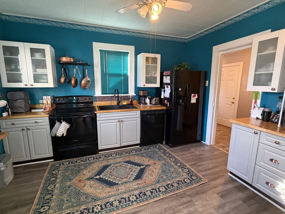 304 Avenue D, Rochelle, IL 61068