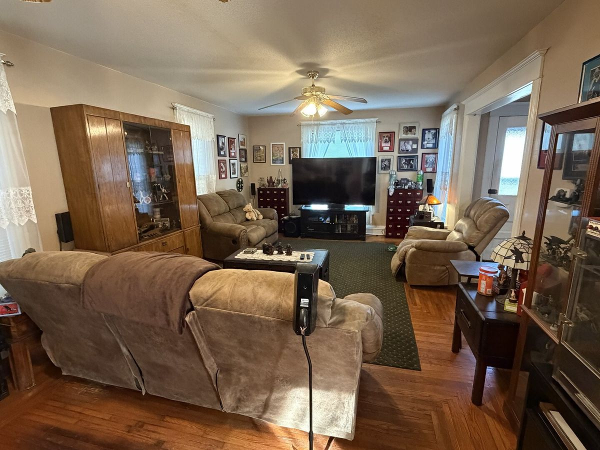 304 Avenue D, Rochelle, IL 61068
