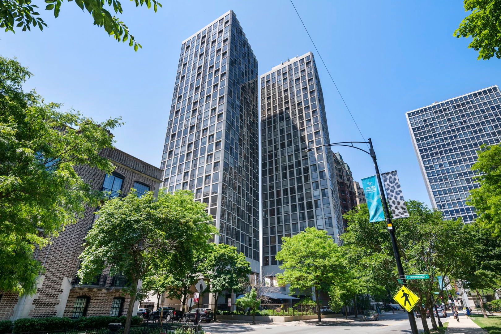 345 W Fullerton Parkway #2001 — Chicago, IL 60614