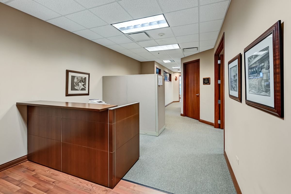 4200 Cantera Drive #205, Warrenville, IL 60555