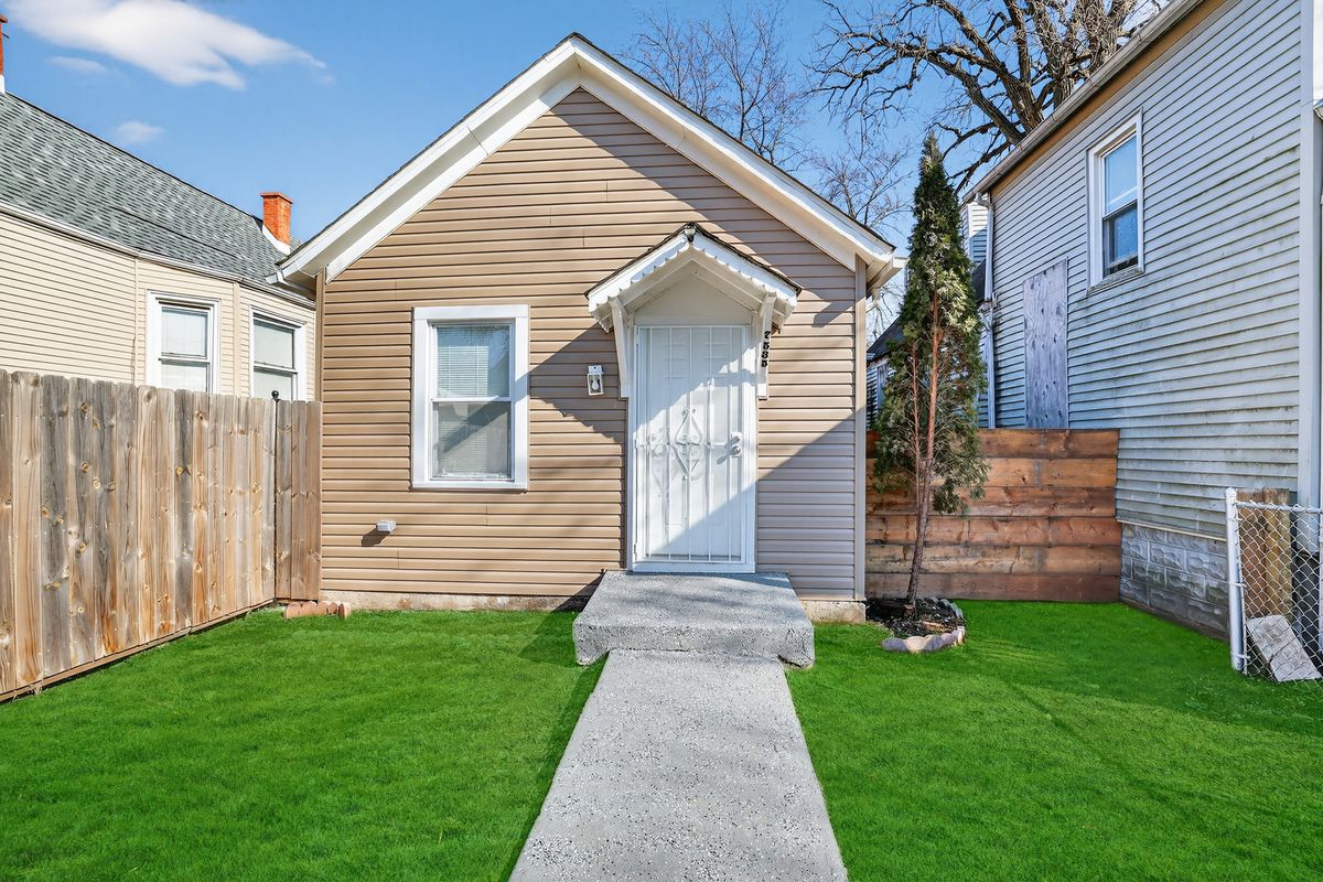 7535 ST. LAWRENCE Avenue, Chicago, IL 60619