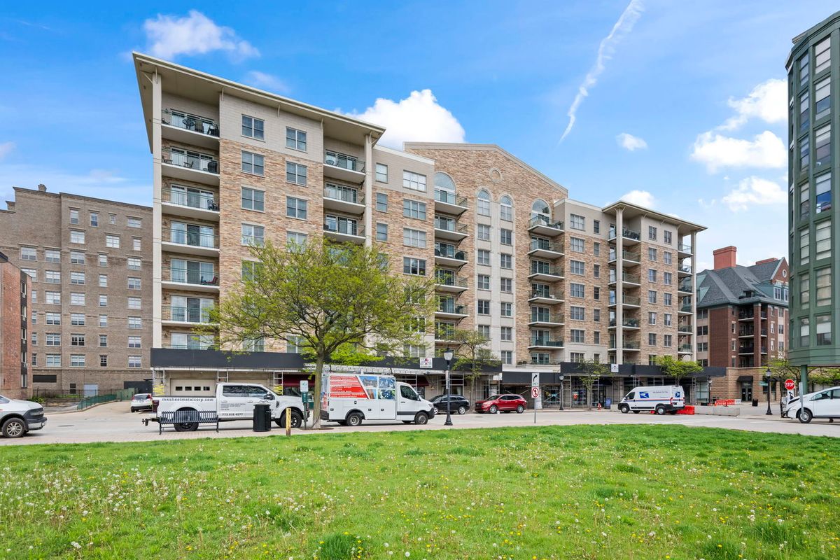 200 Campbell Street, Arlington Heights, IL 60005