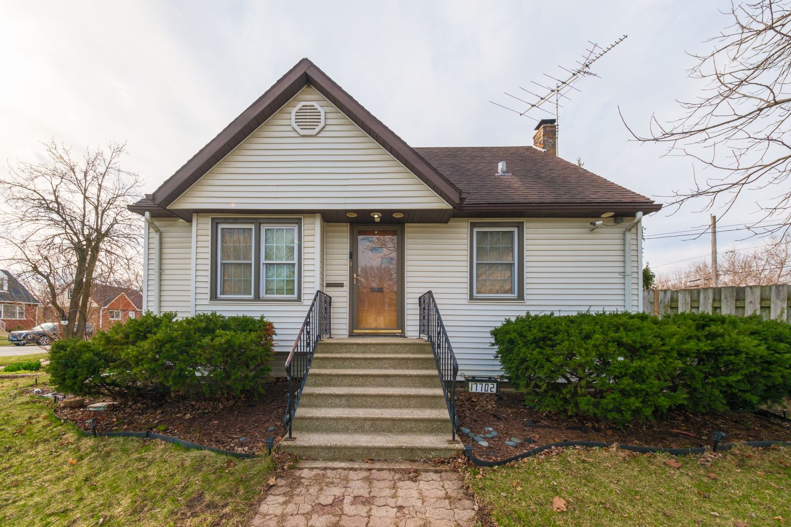 17702 Community Street — Lansing, IL 60438