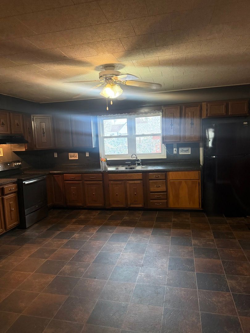 312 E 11th Street, Georgetown, IL 61846