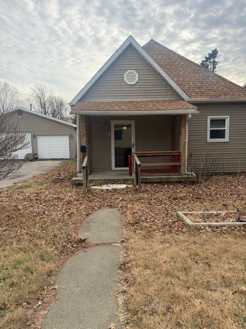 312 E 11th Street — Georgetown, IL 61846