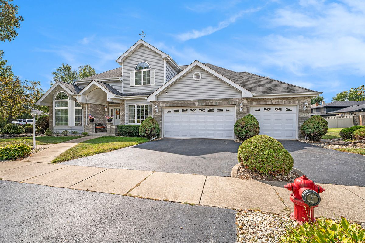 18358 Willow Lane, Lansing, IL 60438