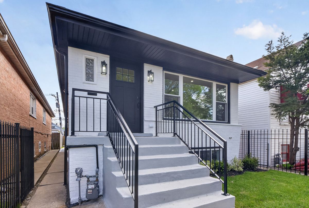 5013 Bloomingdale Avenue, Chicago, IL 60639