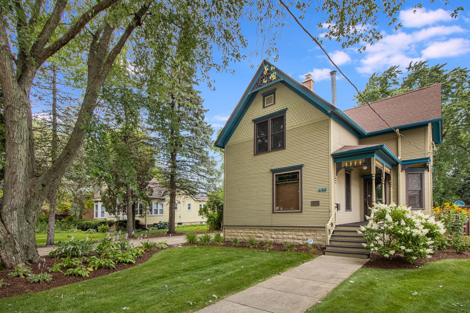 425 W Washington Street — West Chicago, IL 60185