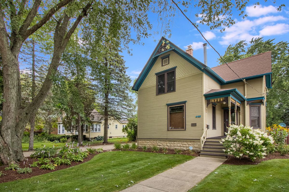 425 Washington Street, West Chicago, IL 60185