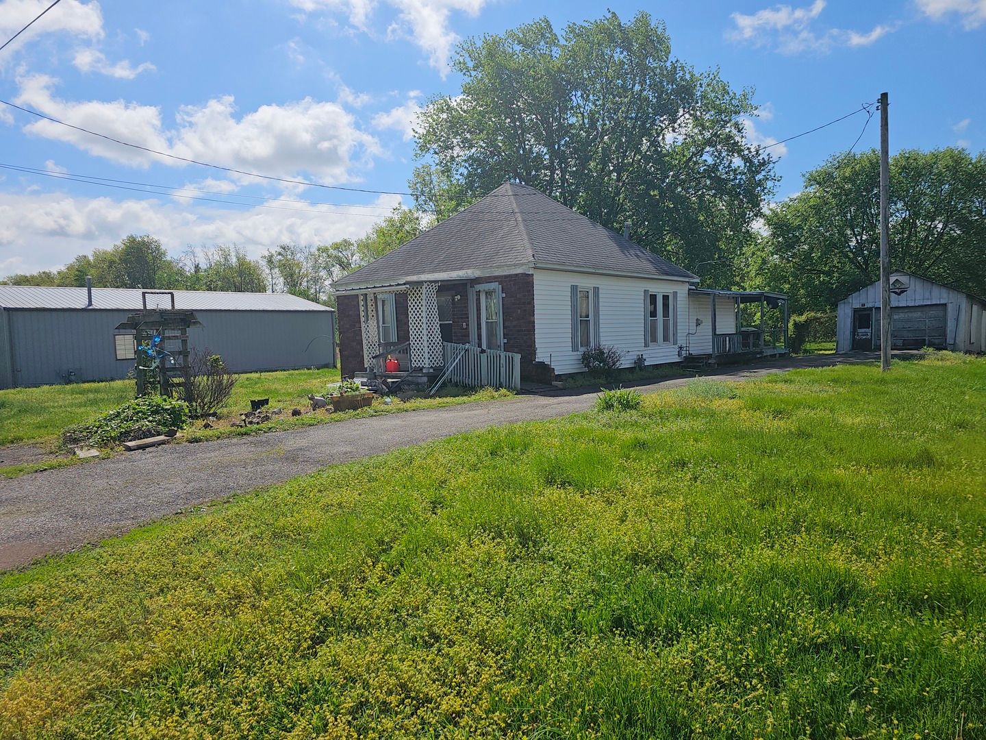 607 Filbert Street — Odin, IL 62870