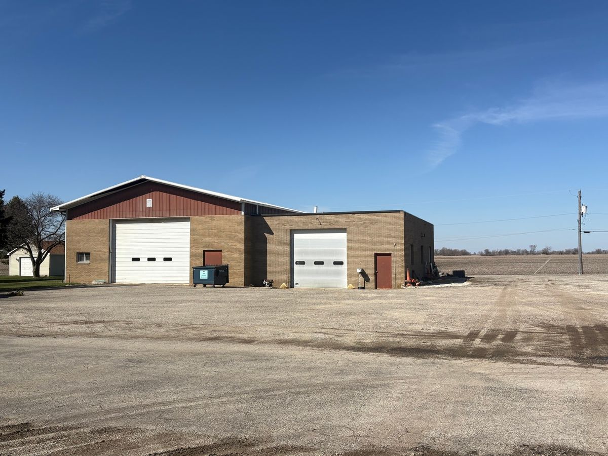 7365 E Chiniquy Street, St. Anne, IL 60964