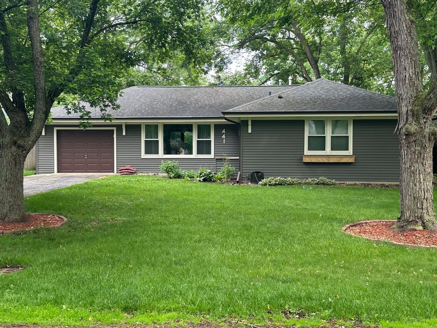 22W441 Arbor Lane — Glen Ellyn, IL 60137