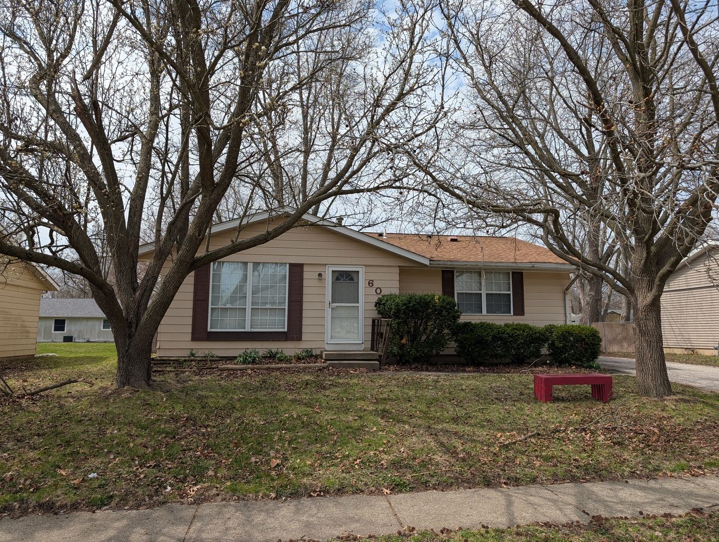 607 Castleton — Champaign, IL 61821