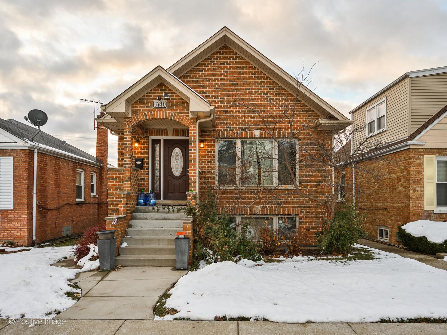 3740 N Pacific Avenue — Chicago, IL 60634