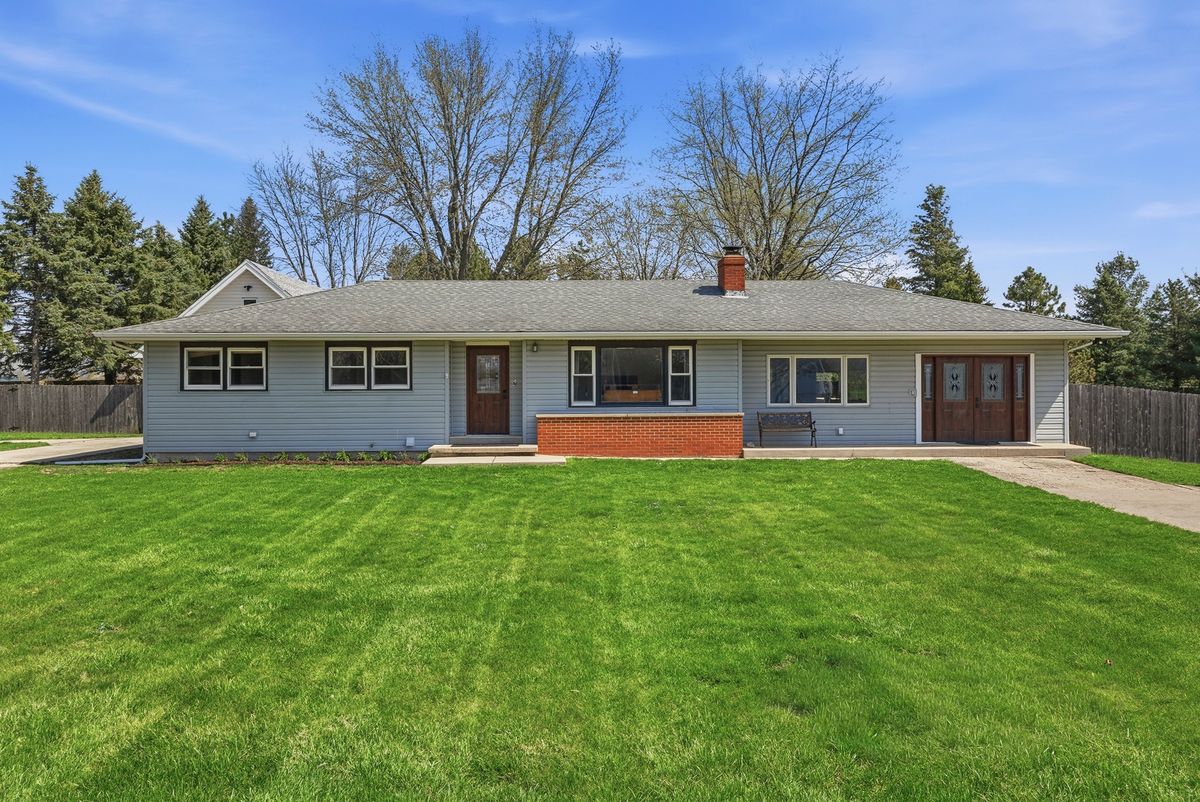 1818 Brickville Road, Sycamore, IL 60178