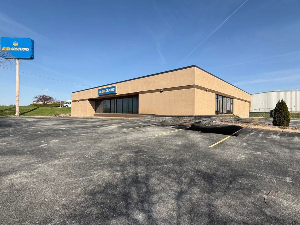 110 50th Street, Davenport, IA 52806