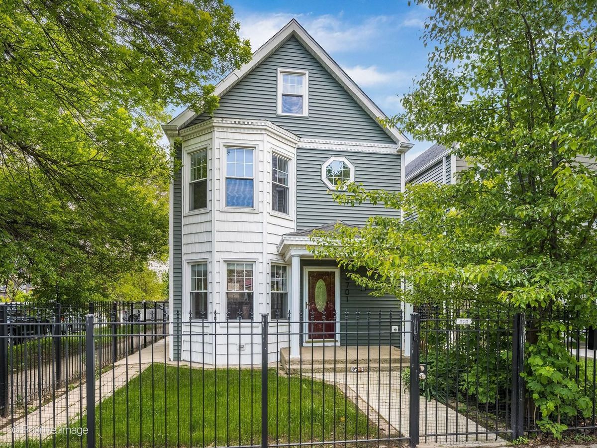 3701 Palmer Street, Chicago, IL 60647