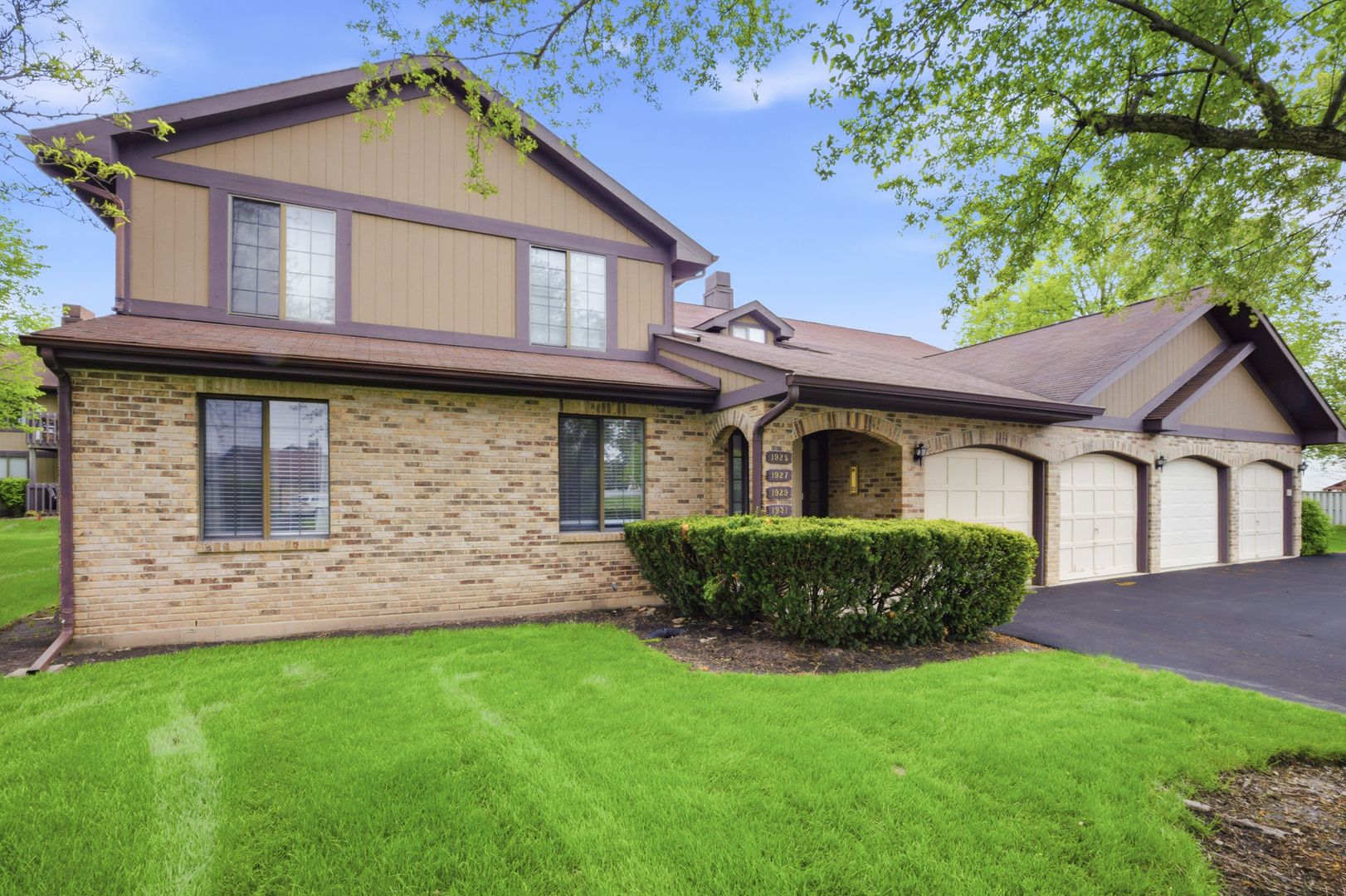 1925 Golf View Drive #1A — Bartlett, IL 60103