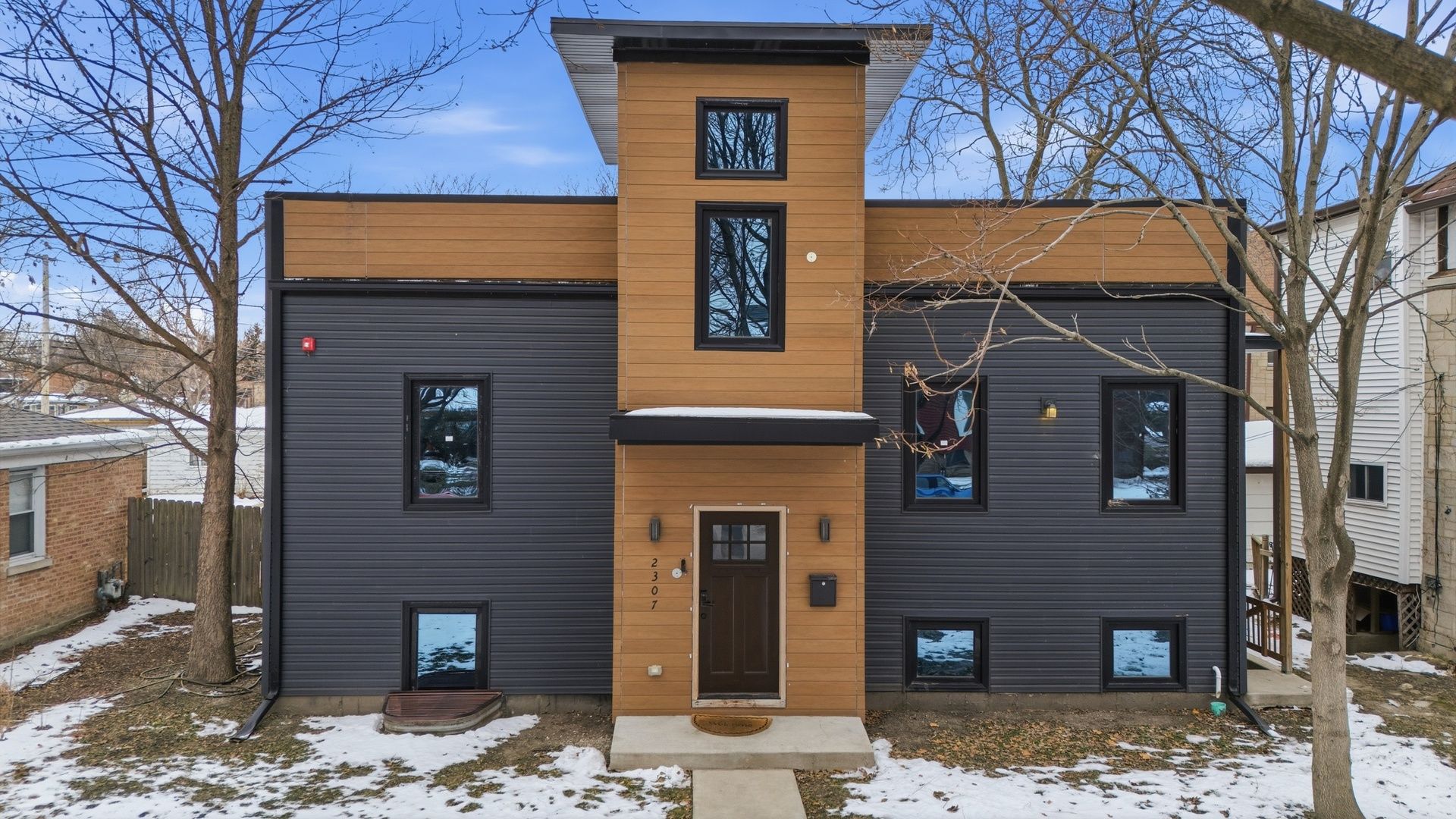 2307 Lake Street #2 — Evanston, IL 60201