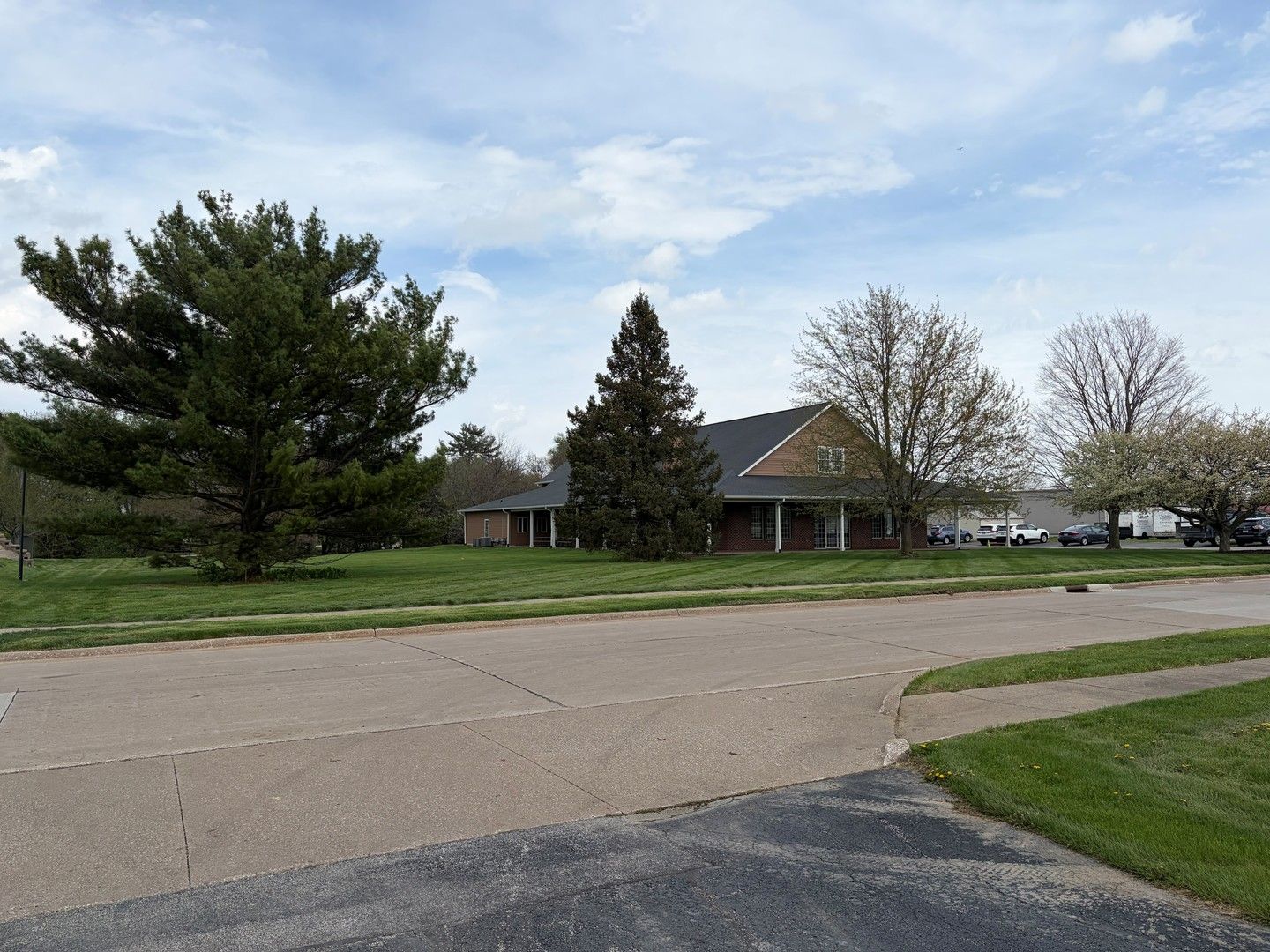 4915 & 5005 21st Avenue A — Moline, IL 61265