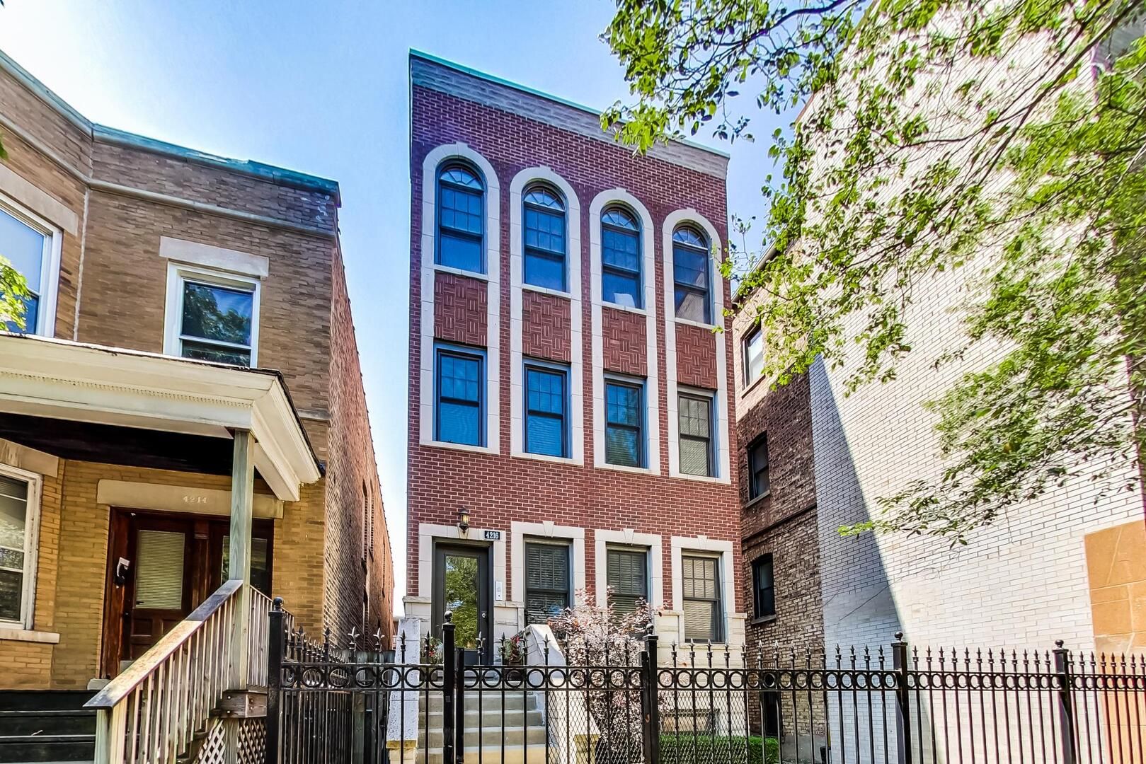 4216 N ASHLAND Avenue #G — Chicago, IL 60613
