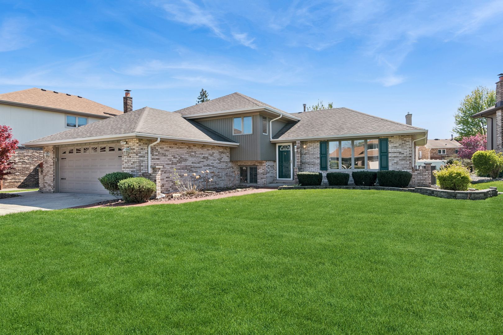 6257 157th Place — Oak Forest, IL 60452