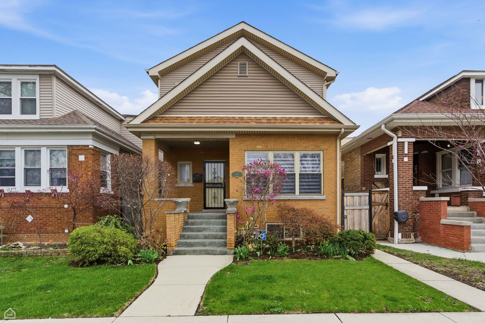 3619 N Francisco Avenue — Chicago, IL 60618