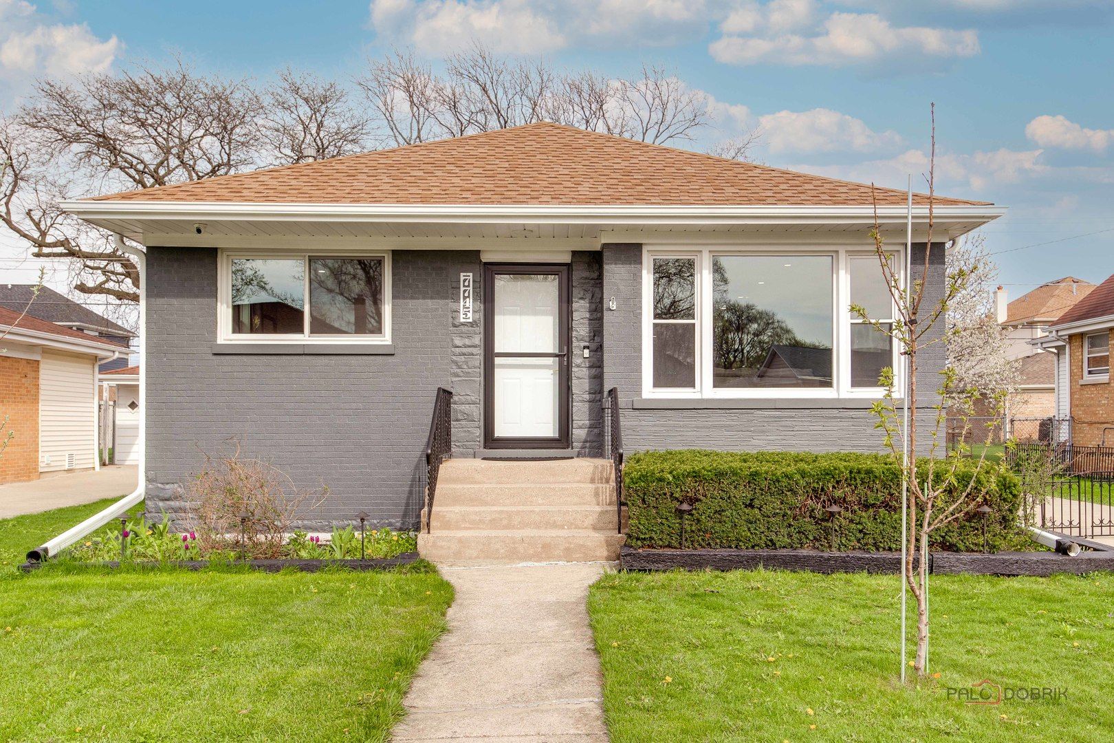 7745 N Nora Avenue — Niles, IL 60714