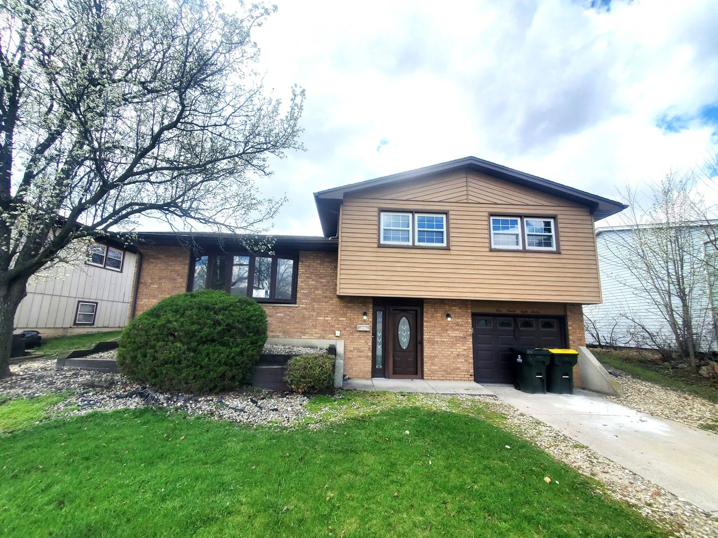 19812 Monterey Avenue — Lynwood, IL 60411
