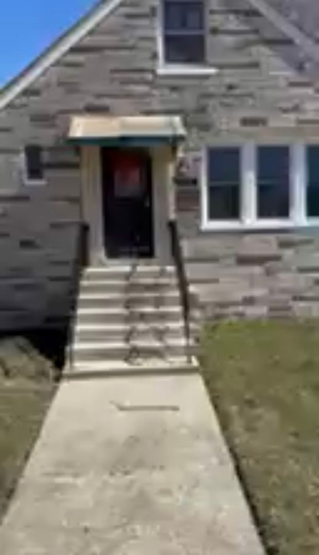9131 S Merrill Avenue — Chicago, IL 60617