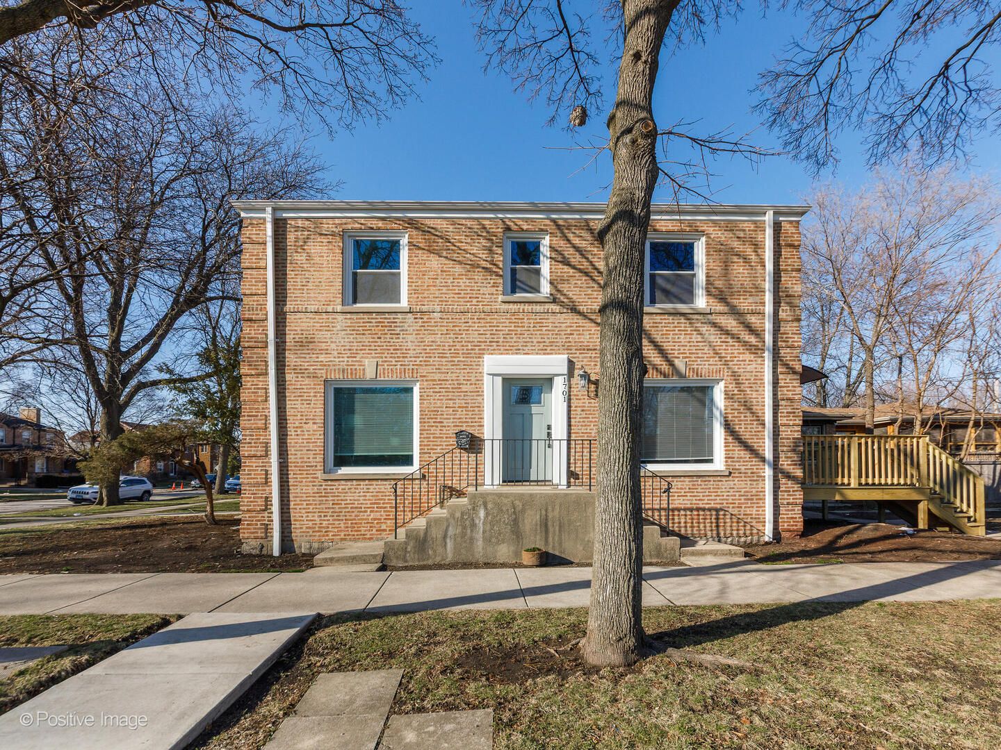 1701 Sayre Avenue — Chicago, IL 60707