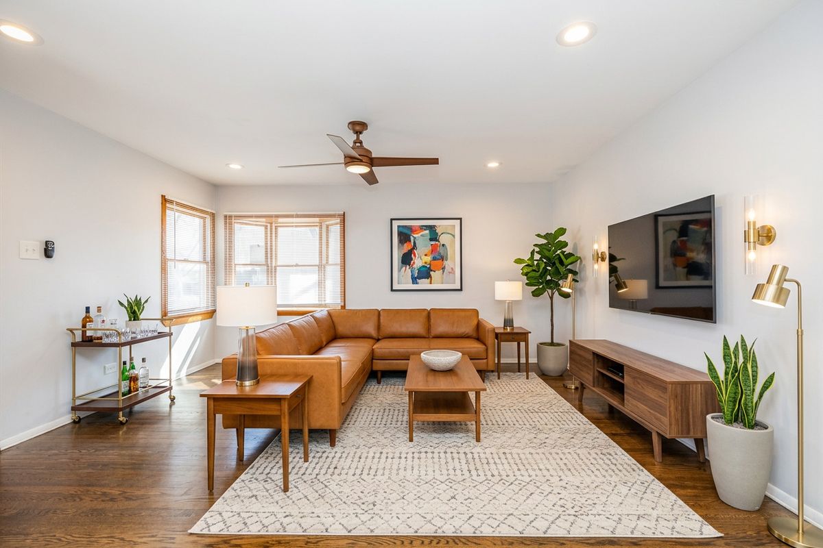 65 Indianwood Drive, Thornton, IL 60476