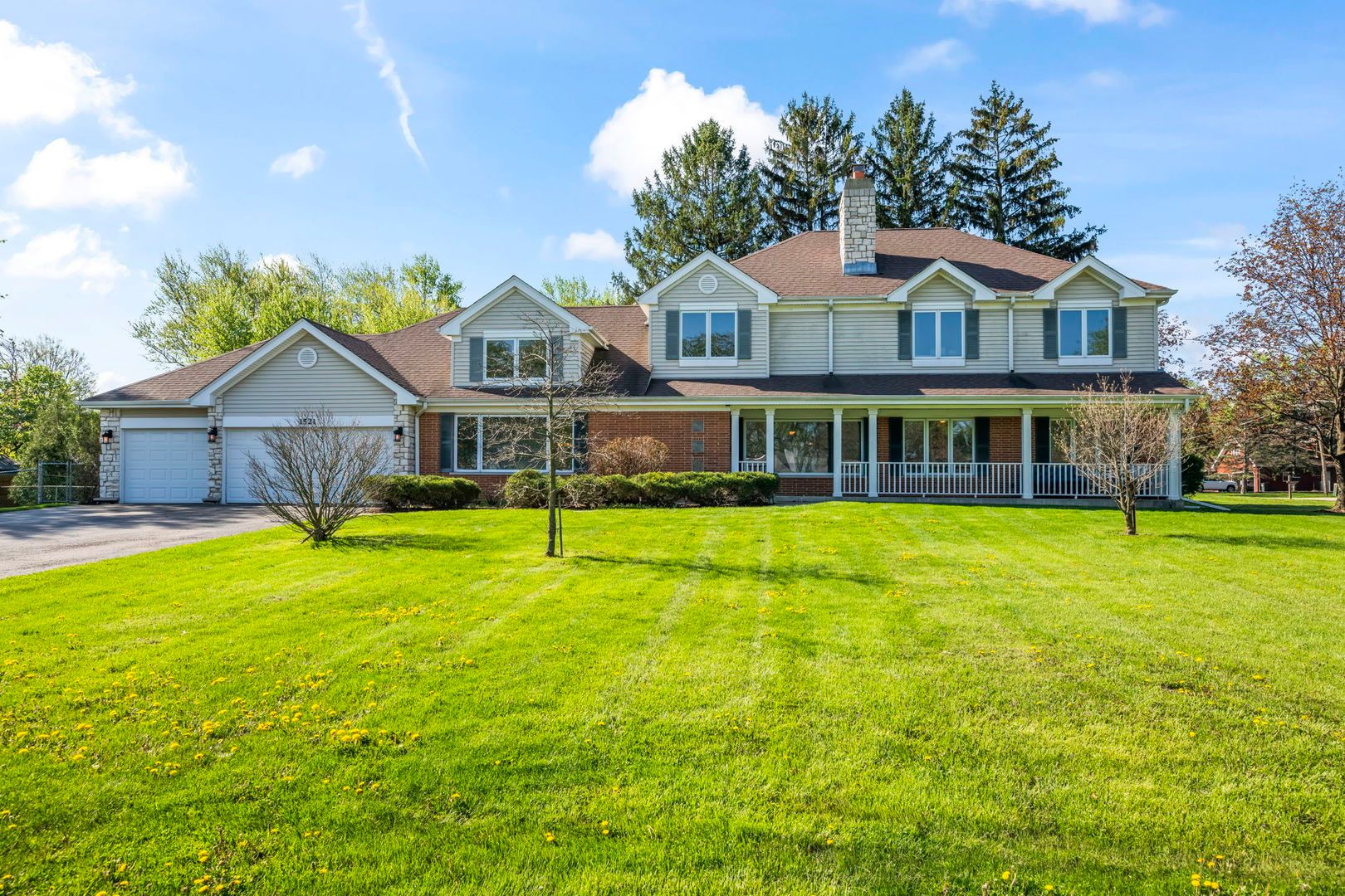 1521 Dun Lo Drive — Arlington Heights, IL 60004