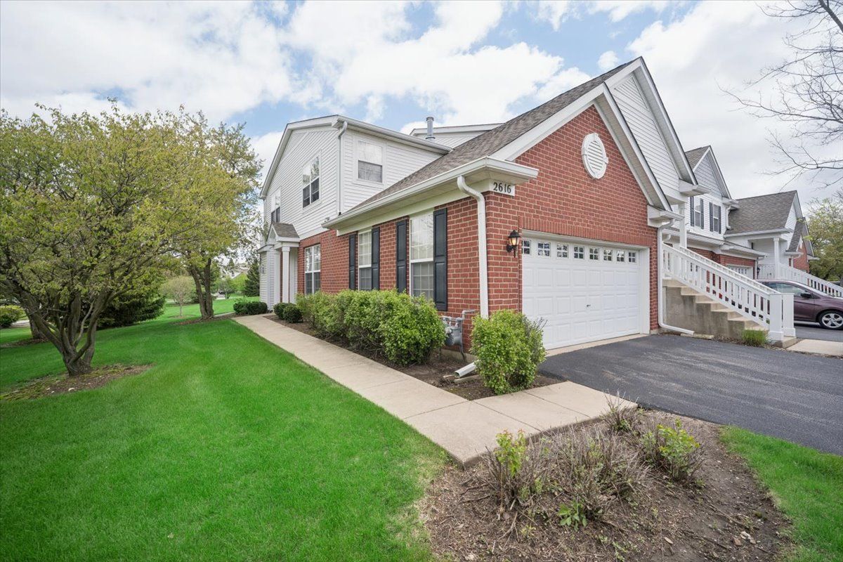 2616 Christie Drive — Algonquin, IL 60102