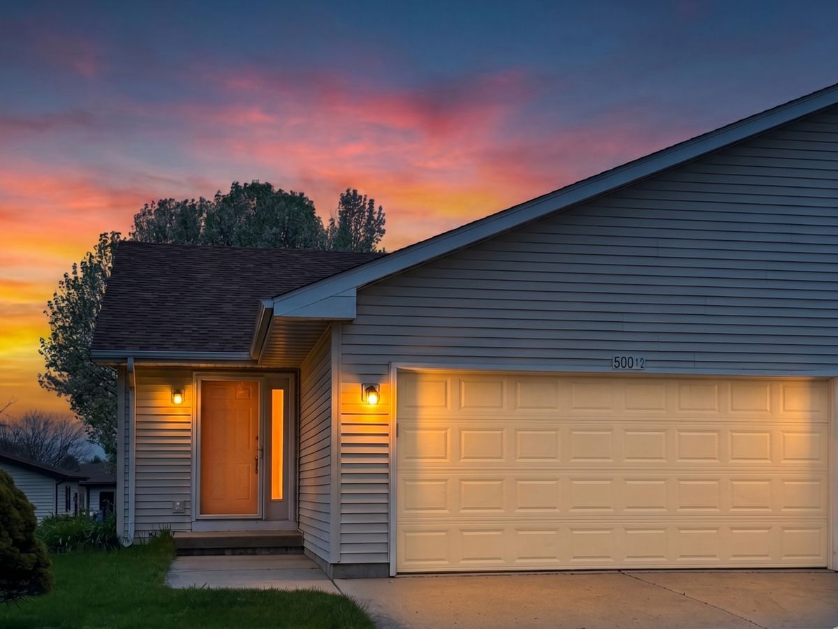 500 1/2 Johnson Street, Marengo, IL 60152